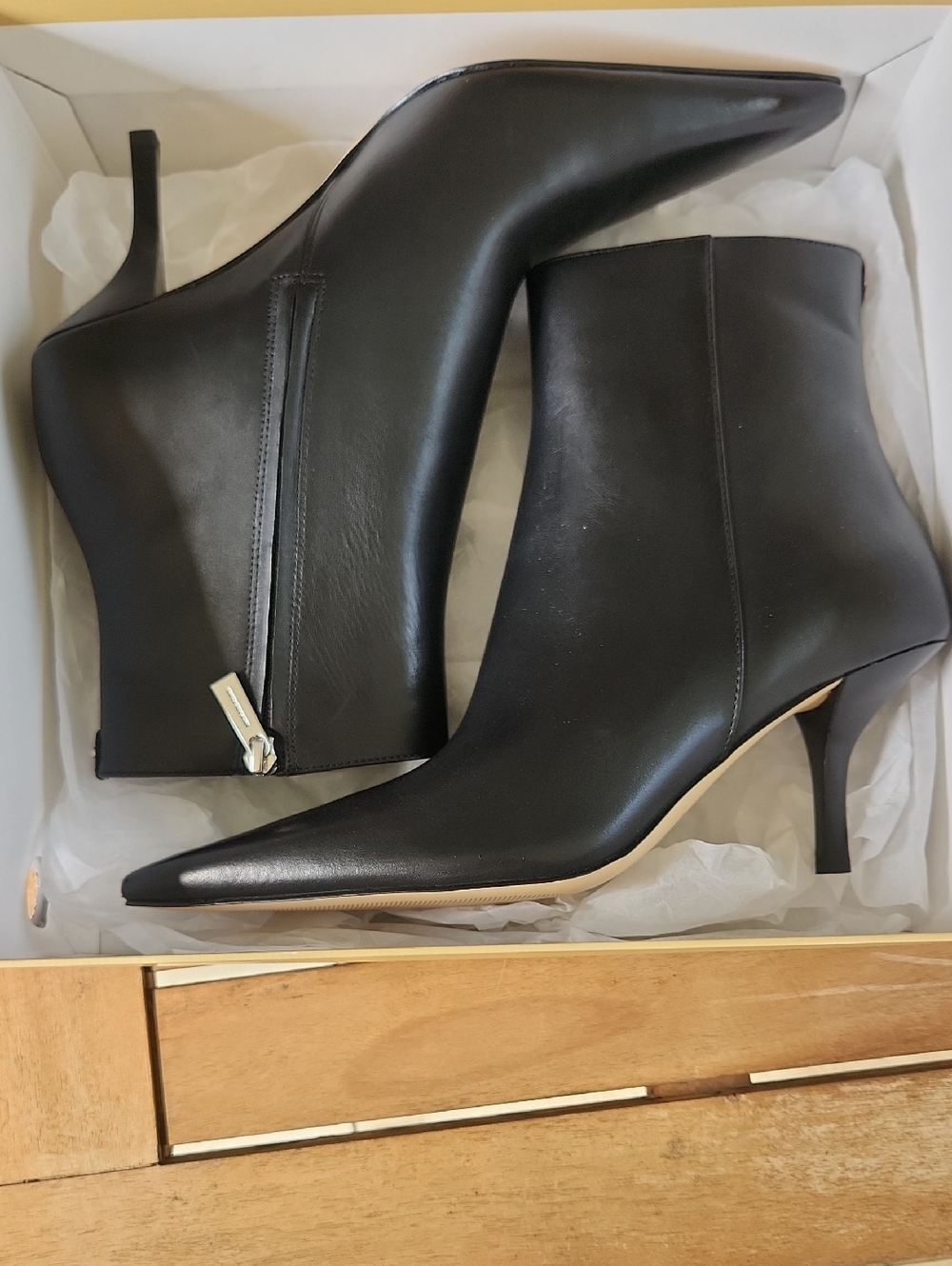Micheal Kors Black Pointed-Toe Leather Ankle Boots - Women
